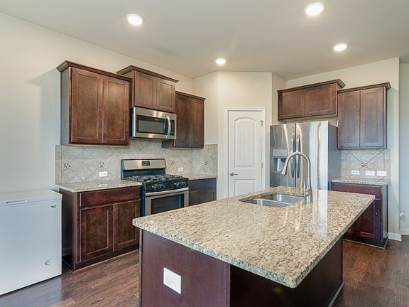 4th image of 39363 Legacy Lake Dr