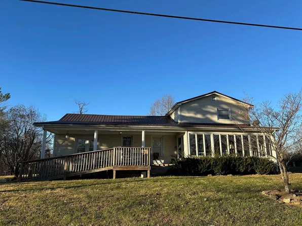 3978 Crabapple Rd, Radford, VA 24141