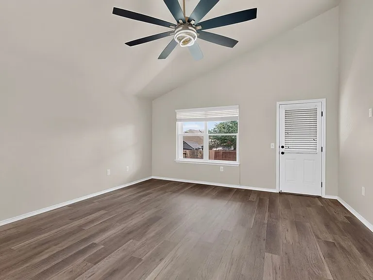 735 Pelican Point — Photo 5