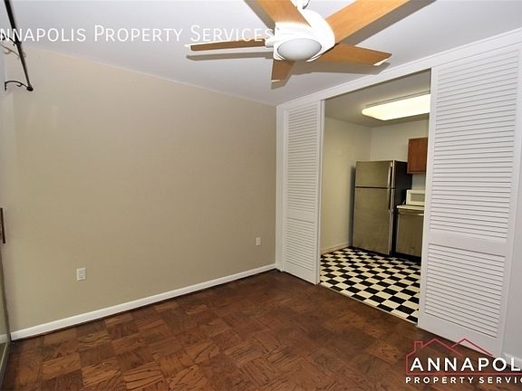 4th image of 796D Fairview Ave