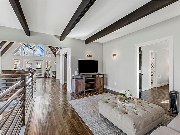 5th image of 2804 S Whitney Rd