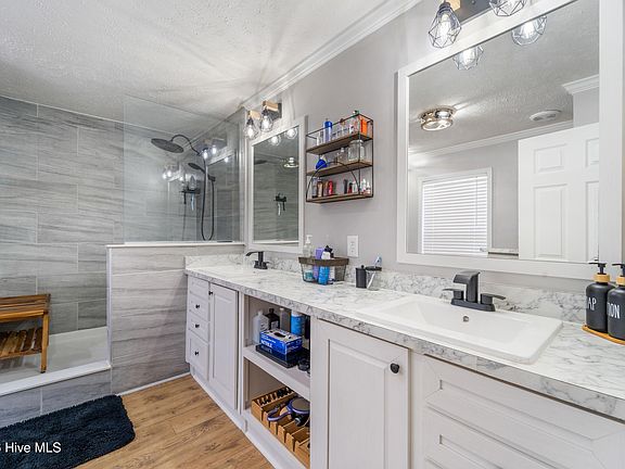 4th image of 311 Petersburg Road