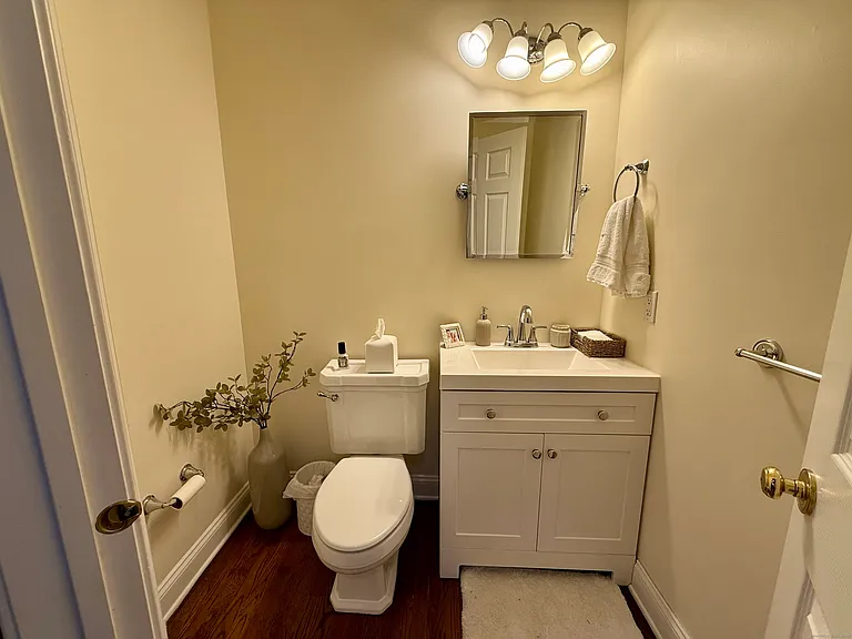 368 Hoyt St — Photo 15