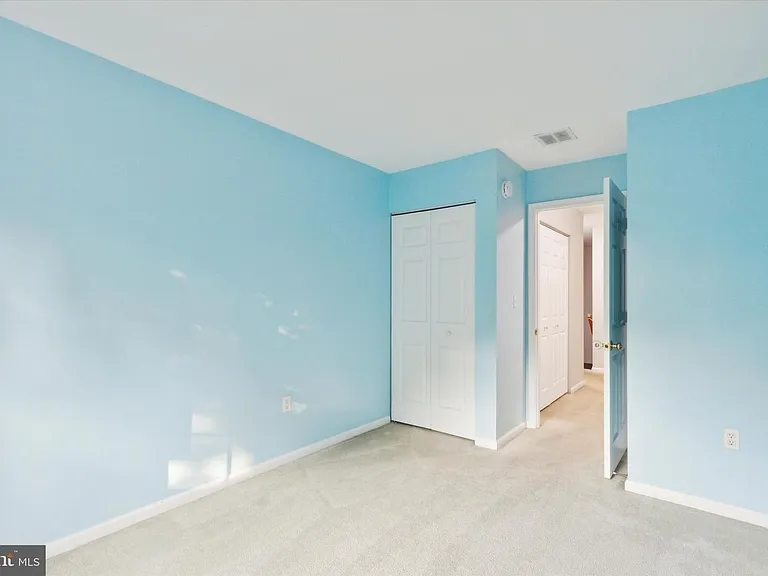 125 Vernon Ct — Photo 7