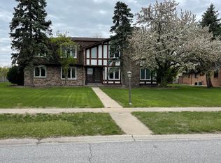 1412 Camellia Dr #3, Munster, IN 46321