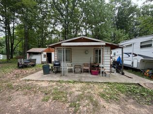 2060 Lois St, Harrison, MI 48625