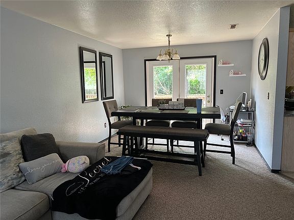 4th image of 800 Meghan St