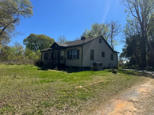 102 McArthur St, Gaffney, SC 29340