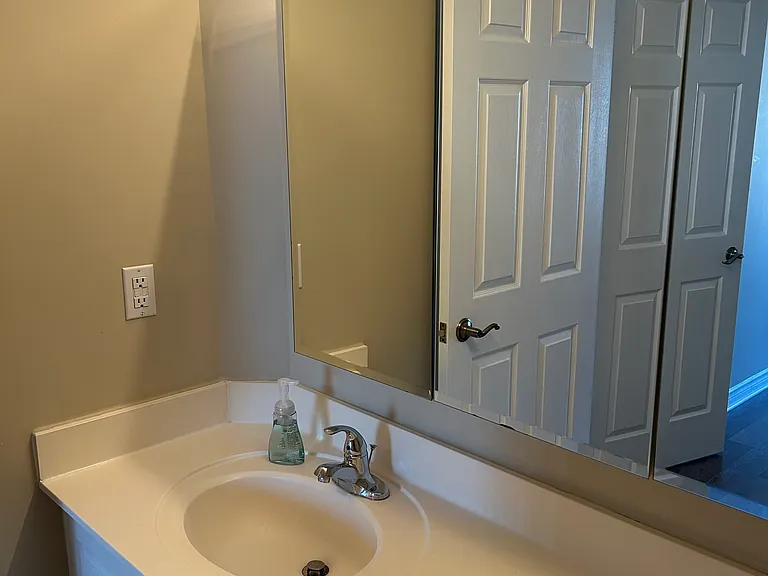 887 Bay St #604 — Photo 6