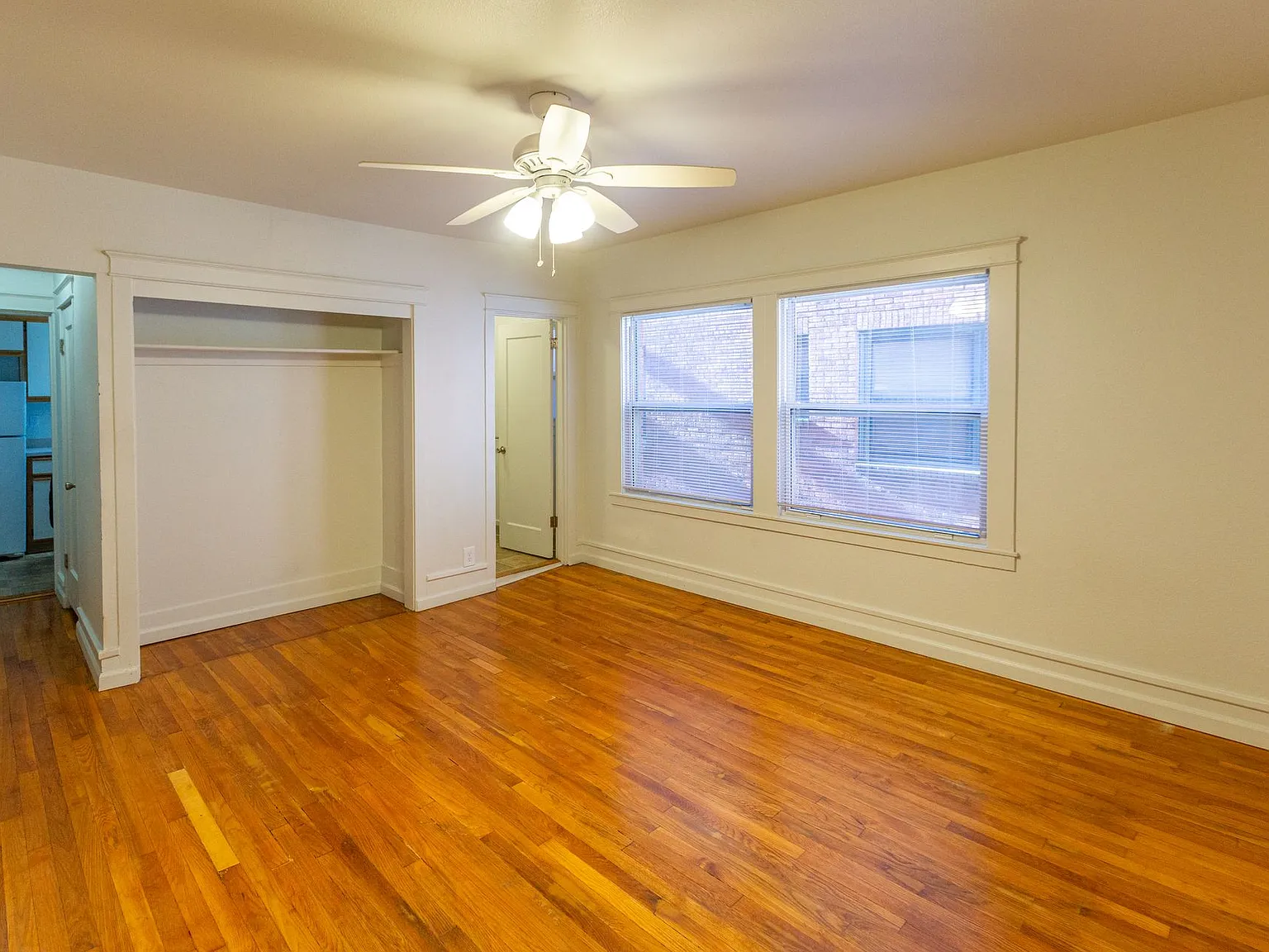 The Winston Apartments — Photo 2