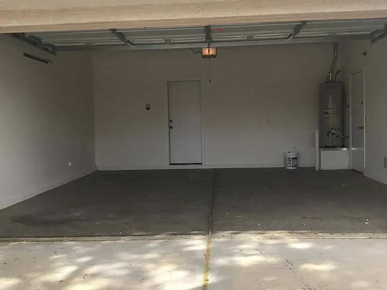 14666 W Mauna Loa Ln — Photo 6
