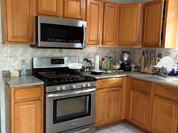 3rd image of 6629 Avenue N