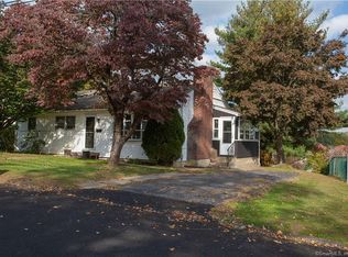 23 Stone St, Danbury, CT 06810