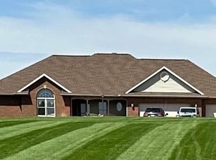 5645 Smith Kramer St NE, Hartville, OH 44632