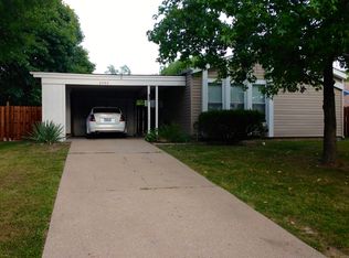 2502 Lowell Ln, O'Fallon, MO 63368
