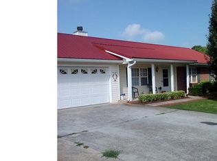 27 Stoneview Dr, Hoschton, GA 30548