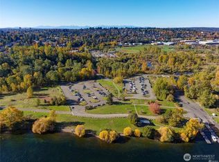 5845 NE Park Point Dr #G203, Seattle, WA