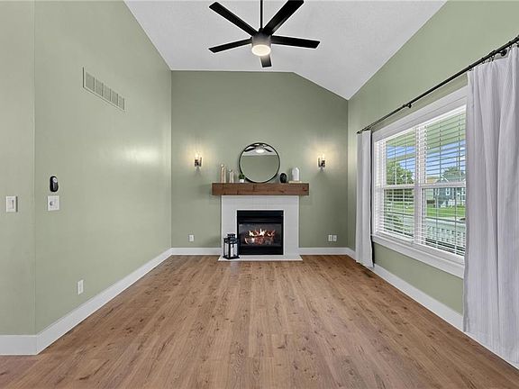 4th image of 1801 Gunner Ave