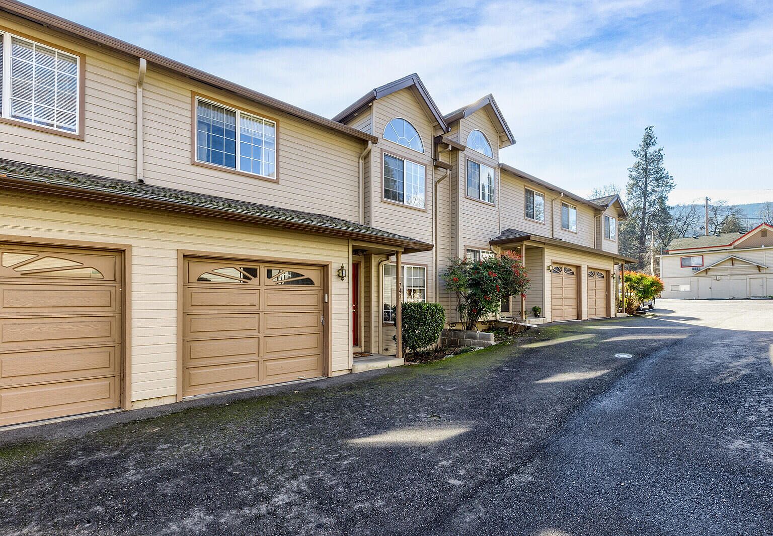 1745 Siskiyou Blvd, Ashland, OR 97520 Zillow