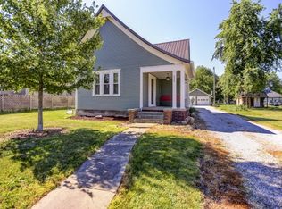 235 E Elm St, Argenta, IL