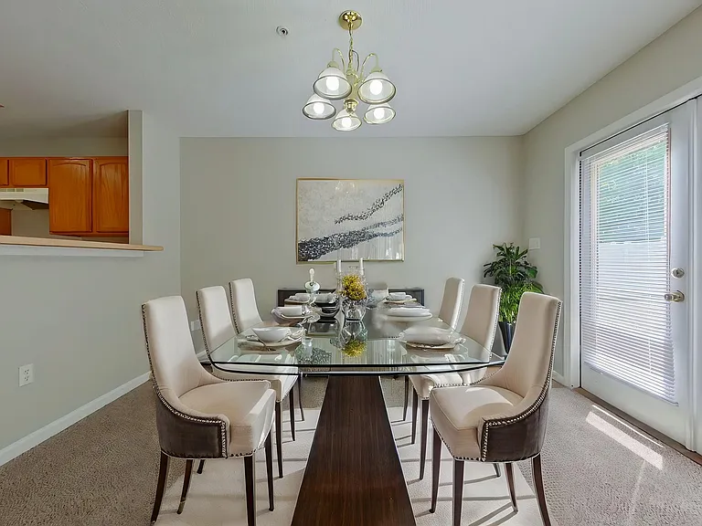6-web-or-mls-4 Dining Room-2 virtually staged_04102026