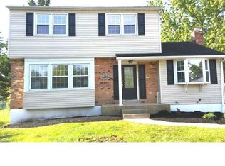 102 Skelton Dr, New Castle, DE 19720