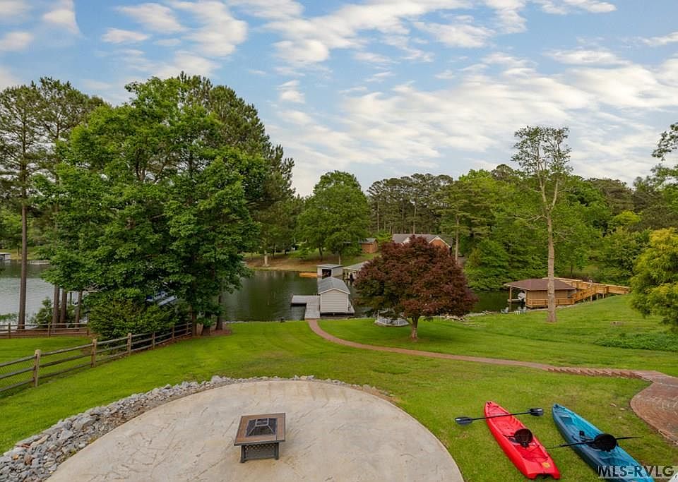 1st image of 879 Golf Course Rd