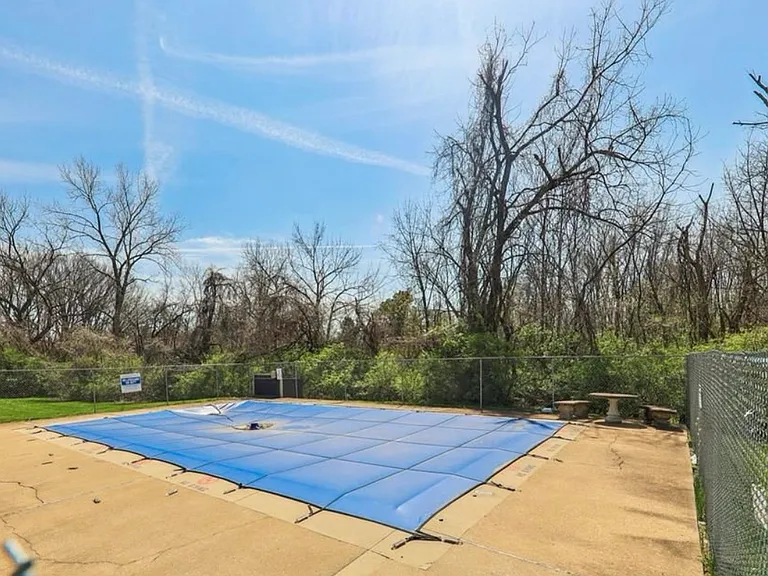 1182 Calley Dr #F — Photo 15