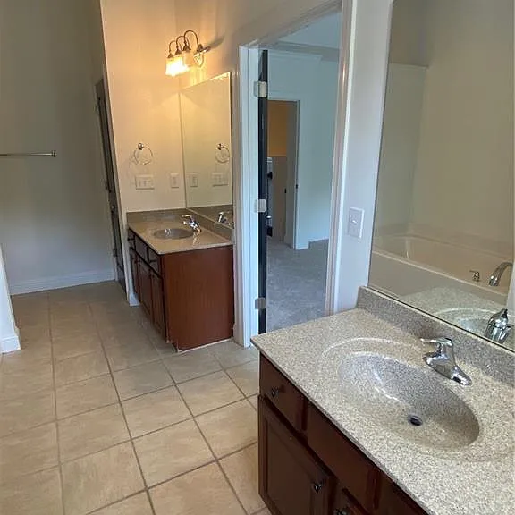 3231 Greenwood Oak Dr — Photo 28