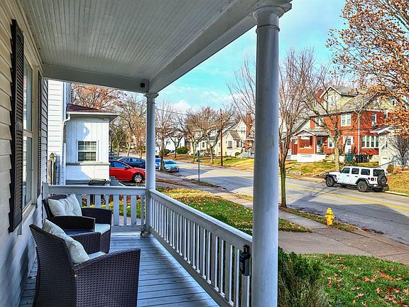 3rd image of 2861 Markbreit Ave
