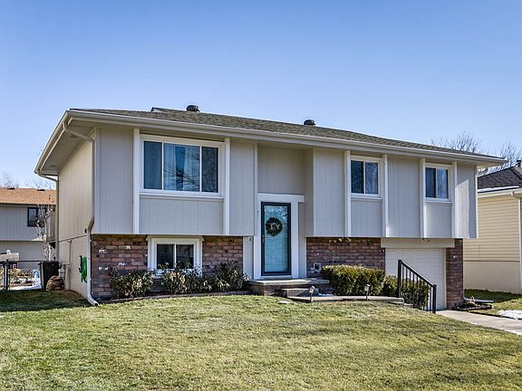 3rd image of 4225 N 129th Avenue Cir