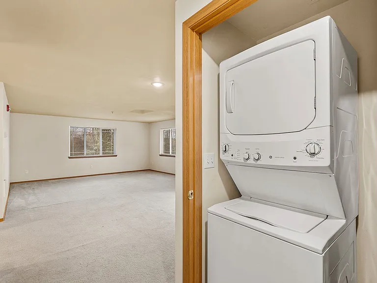 The Perfect Blend of Recreation and Relaxation at Fairway Oaks — Photo 69