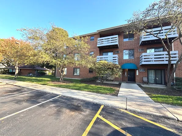 1375 N Winslowe Dr Unit 103, Palatine, IL 60074