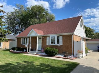 8443 Latrobe Ave, Burbank, IL
