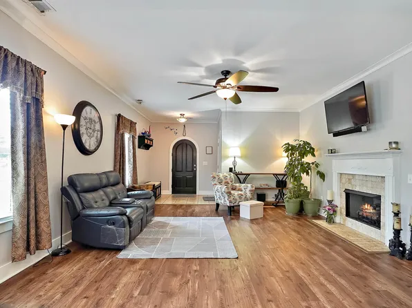 4846 Mountain Gap Dr, Bessemer, AL 35022