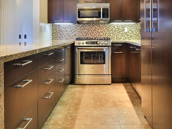3rd image of 500 W Harbor Dr Unit 722