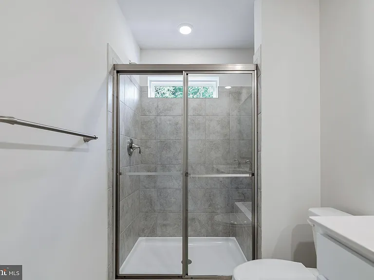 5616 Ludlow Pl — Photo 40