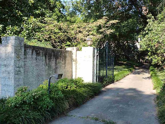 2nd image of 539 East St