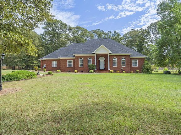 2nd image of 127 S Live Oak Ct