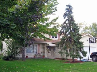 6634 Forest Glen Ave, Solon, OH 44139