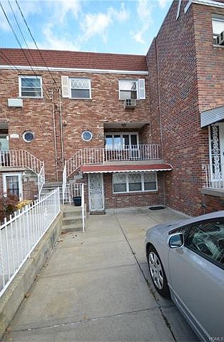 1st image of 1024 Throgmorton Ave