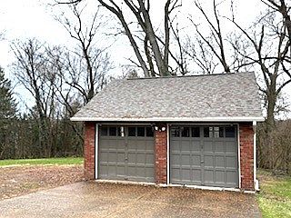3rd image of 221 Cherokee Rd