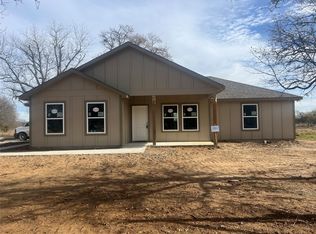 224 Tremont St, Cleburne, TX 76031