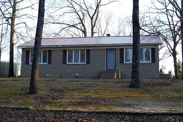 1st image of 206 Woodberry Ln