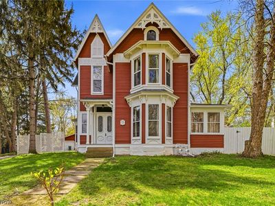 214 N Hambden St, Chardon, OH, 44024
