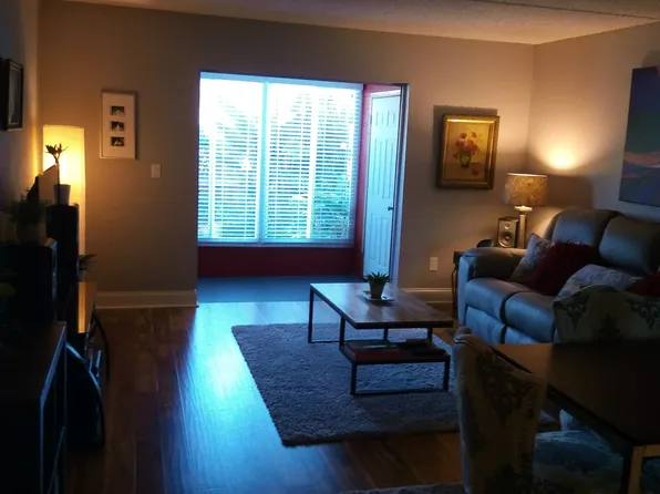 2839 Somerset Park Dr APT 103, Tampa, FL 33613