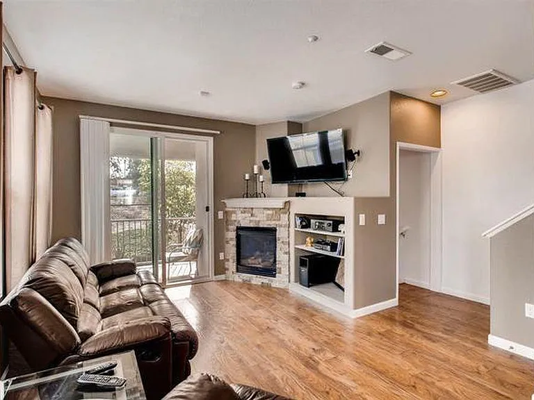 2708 Black Gum Ct — Photo 9