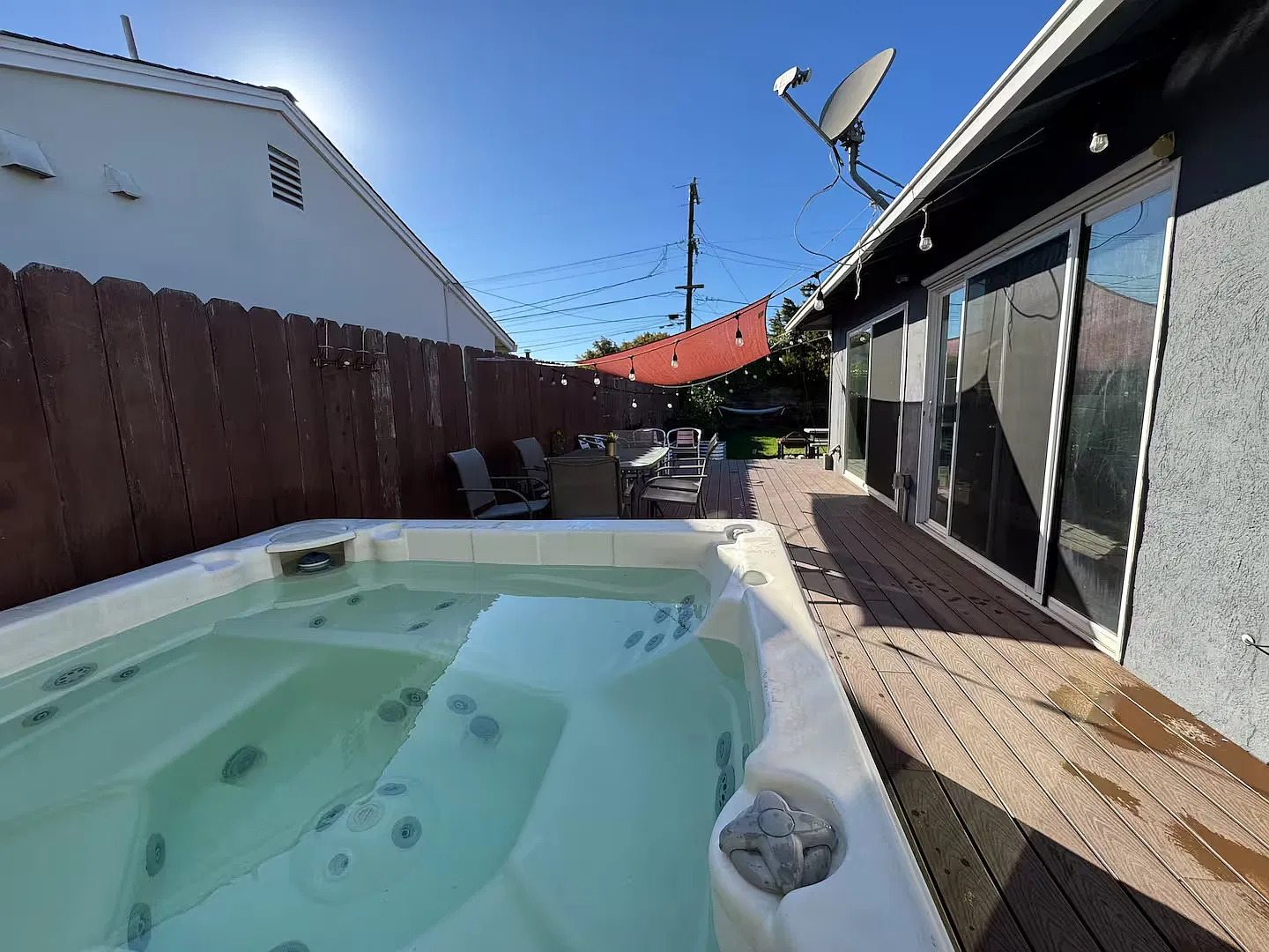 3 bed, 1250 sqft, $7,000 — Photo 2