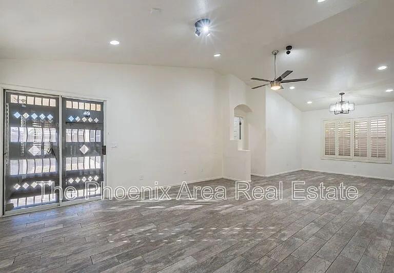 1125 W Macaw Dr — Photo 7