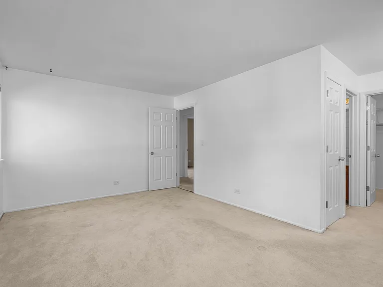607 Eastview Ct #Z2 — Photo 22